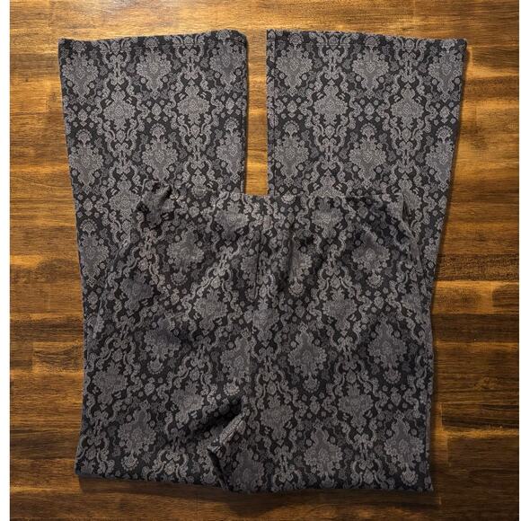 Soft Surroundings Women’s Medium 30 x 30 Pant Pull On High Rise Flare Stretch - Picture 2 of 8